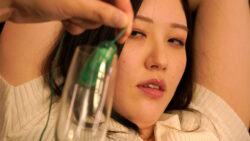 〖 低刺激ローターで延々焦らし続けたら 高身長デカ尻女 〗